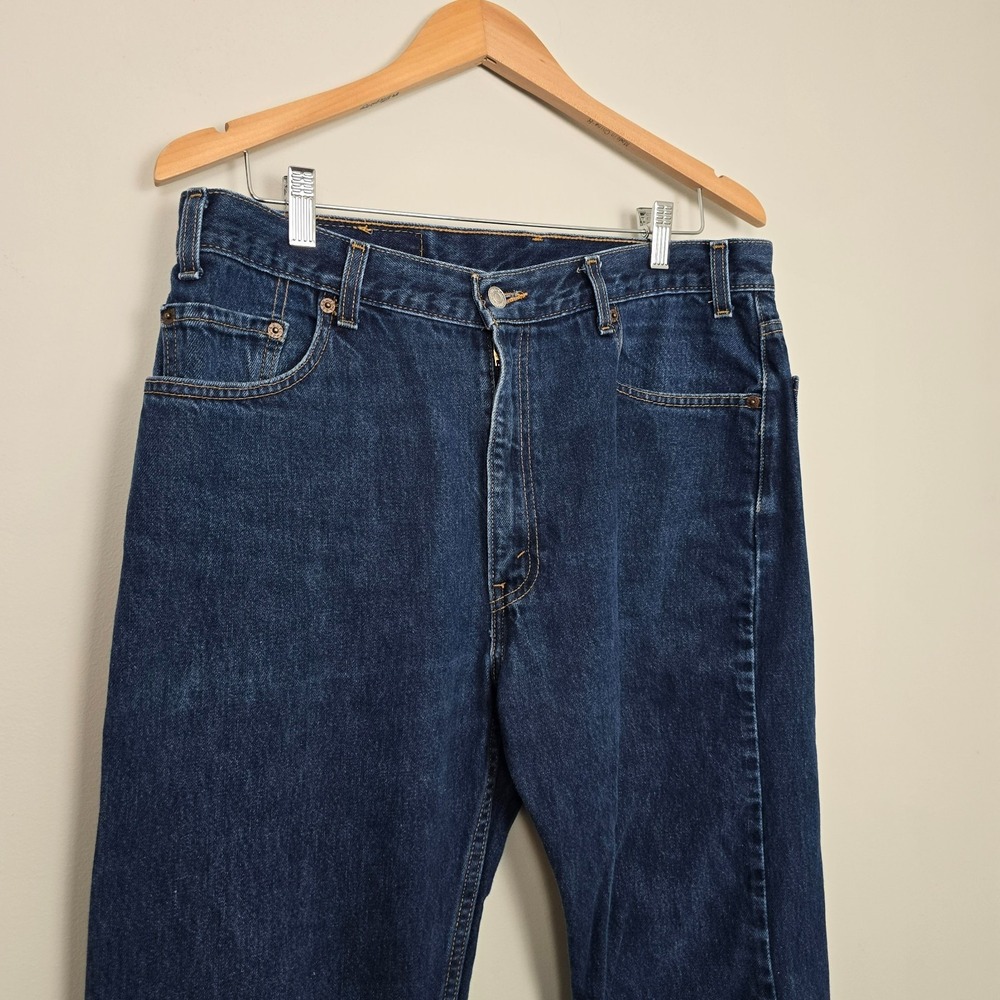 Vtg 2002 Levis Mens Straight Leg Denim Jeans Sz 36x32 Blue Heritage Classic Y2K - Picture 2 of 9